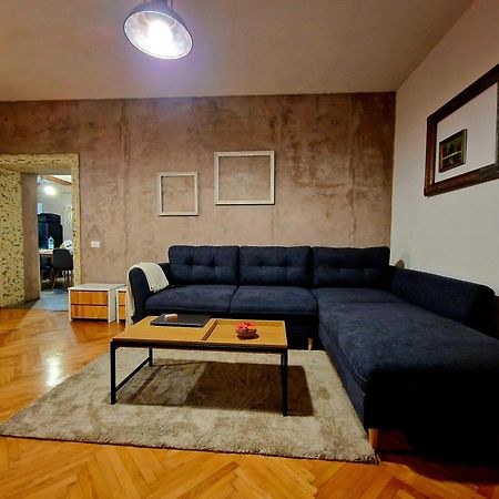 Nomad Apartment Brasov Bagian luar foto