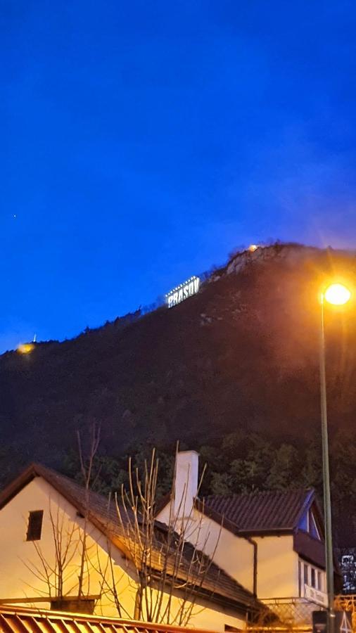 Nomad Apartment Brasov Bagian luar foto
