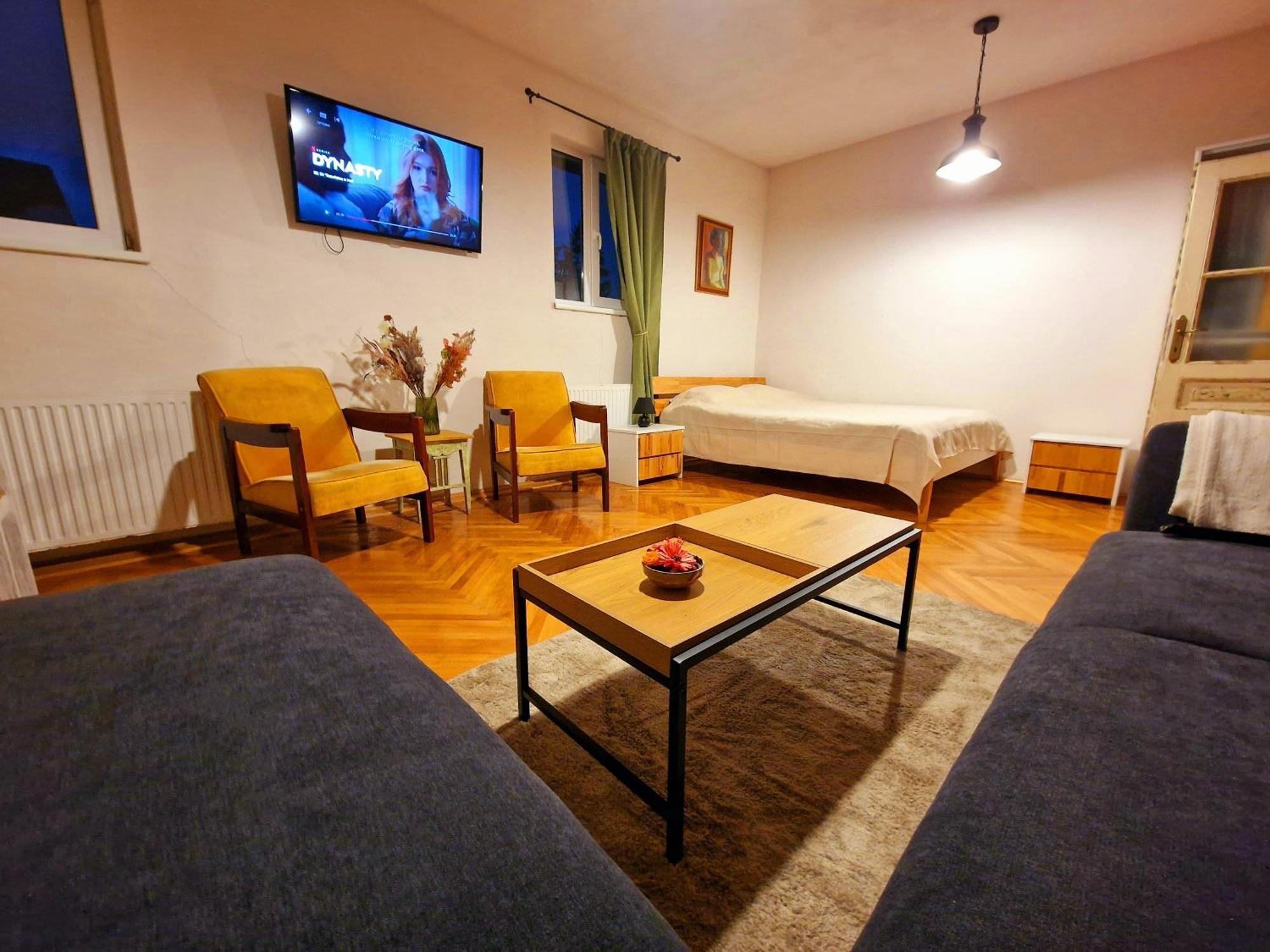 Nomad Apartment Brasov Bagian luar foto